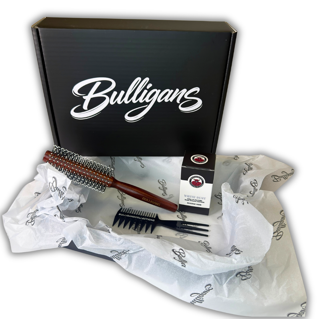 BOX CIUFFO GRAFFIATO con pettine a denti larghi, spazzola tonda e cera in polvere white dust | Bulligans