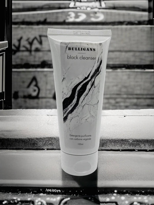Rivela la Bellezza Naturale della Tua Pelle con il Detergente Purificante con Carbone Vegetale - Bulligans